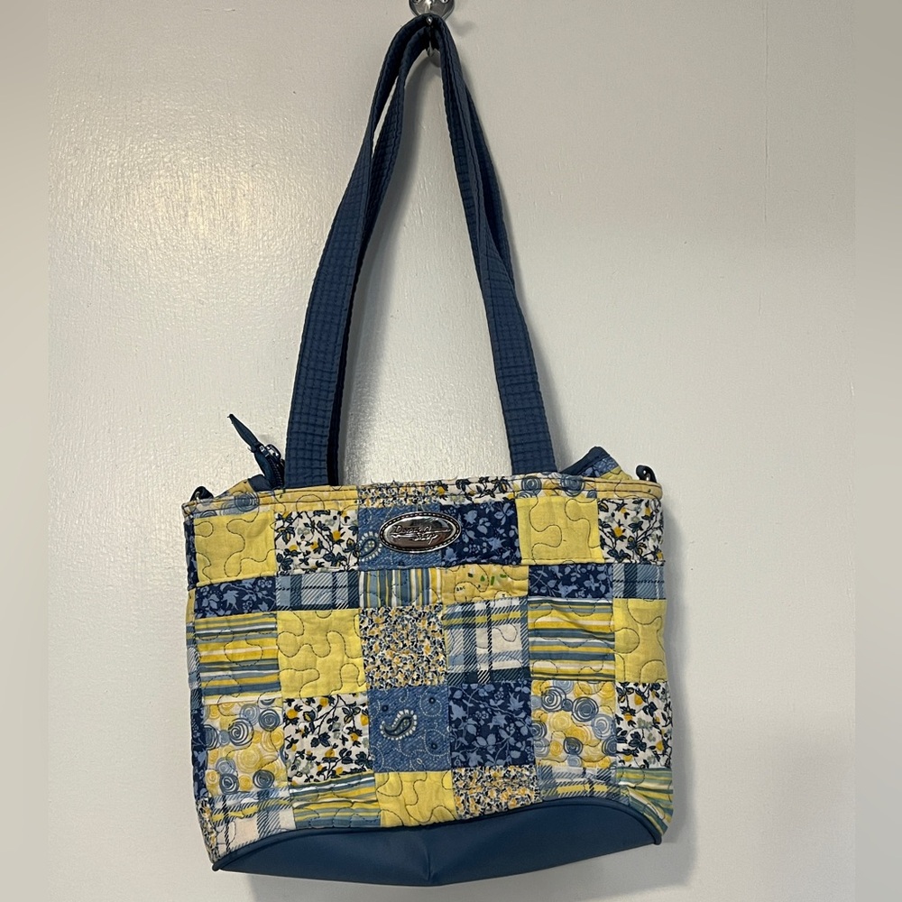 Donna Sharp purse. Blue yellow tones